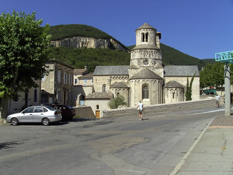 CRUAS, de kloosterkerk, l abbatiale, the abbey church, XIth 